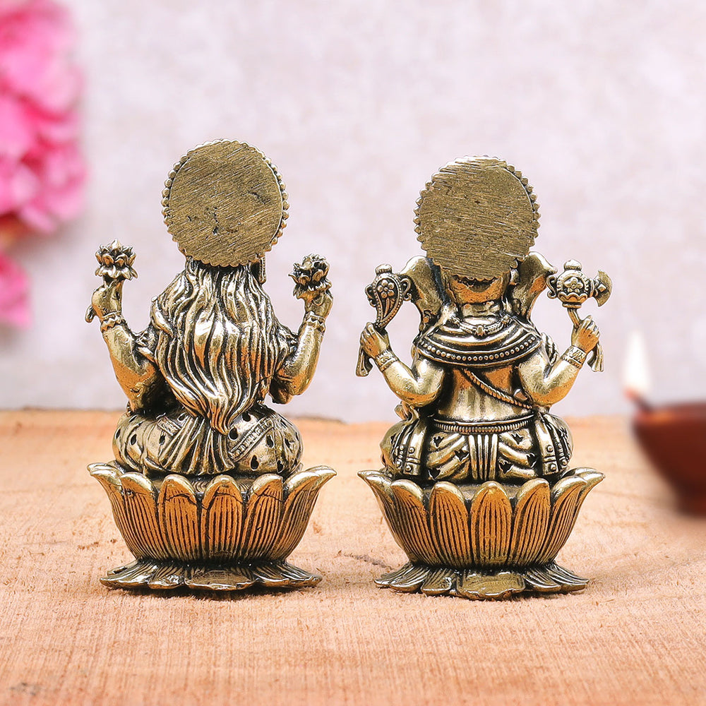Aksharveda Intricate Brass Lakshmi Ganesha Murti - 2.5 inches