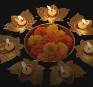 
            
                Load and play video in Gallery viewer, Aksharveda Metallic Lotus Urli - 10 inches
            
        